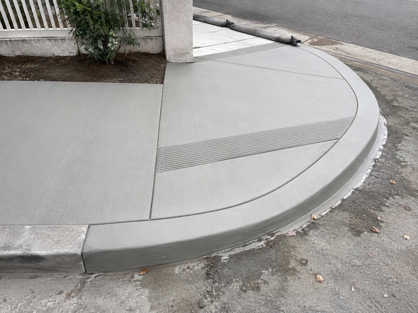 Pouring and screeding a concrete slab
